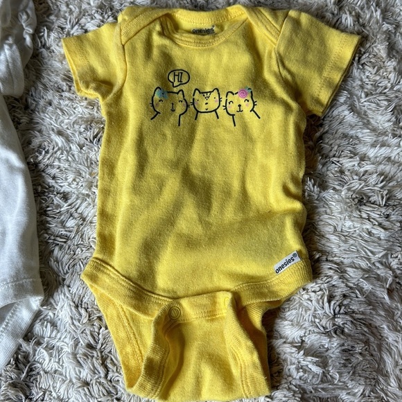 0-4m baby girl lot onsies and diaper covers gap, Gymboree, dress - Picture 7 of 7